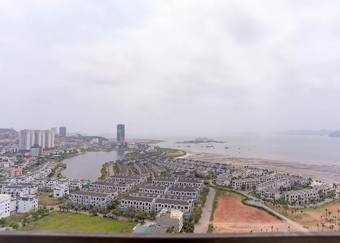 Lucky Two Bedroom * Ha Long