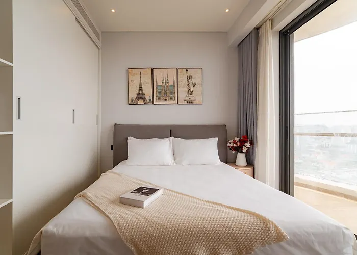 Lucky Two Bedroom * Ha Long