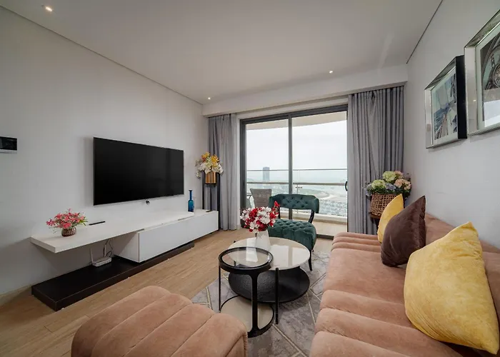 Lucky Two Bedroom Apartment *